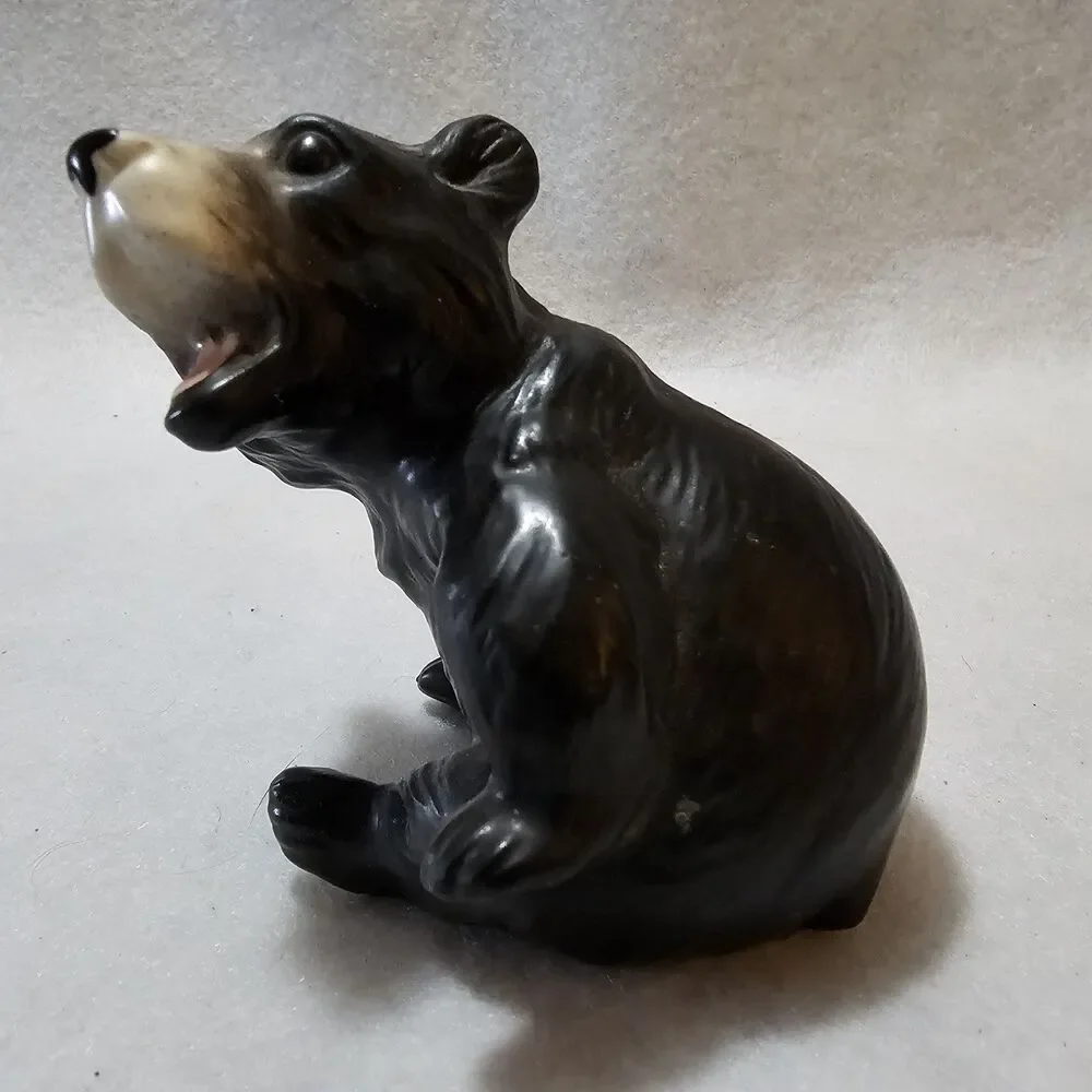 Norcrest Black Bear Ceramic Figurine. Vintage.
